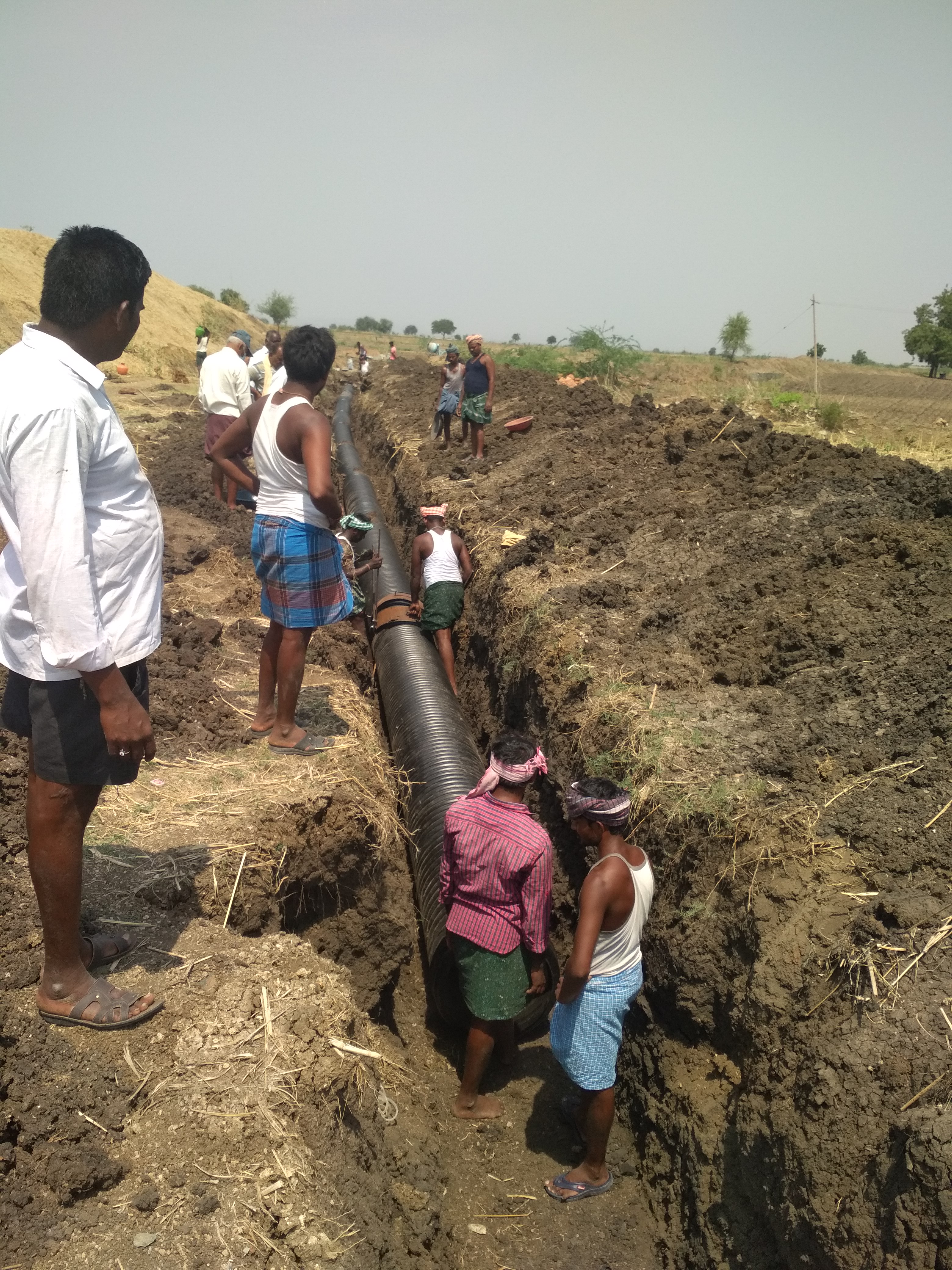 EFS_India project_pipe laying