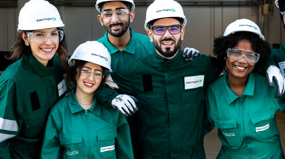 Sustainability hero image (Baker Hughes employees)
