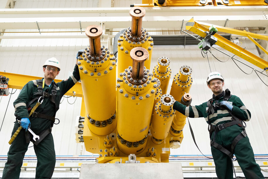 Baker Hughes Engineers working on Aptara subsea tree