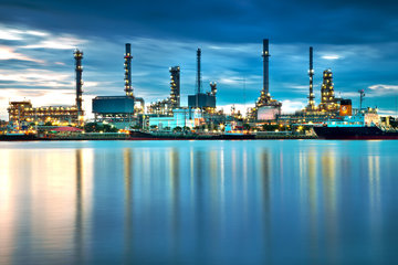 Refinery vibration monitoring solutions