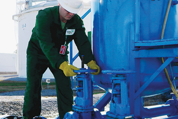 Photo of a Baker Hughes engineer in the field.