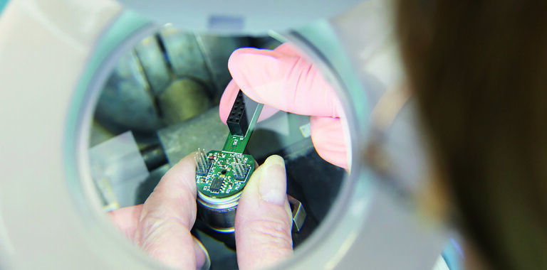 Gas clamp on measurement in the Semiconductor industry
