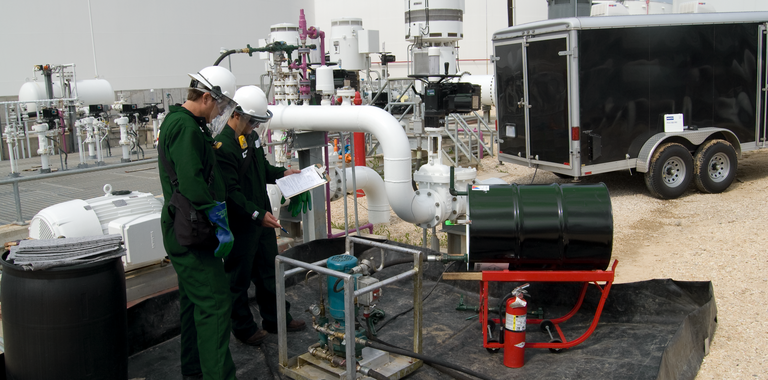 Refinery photo.