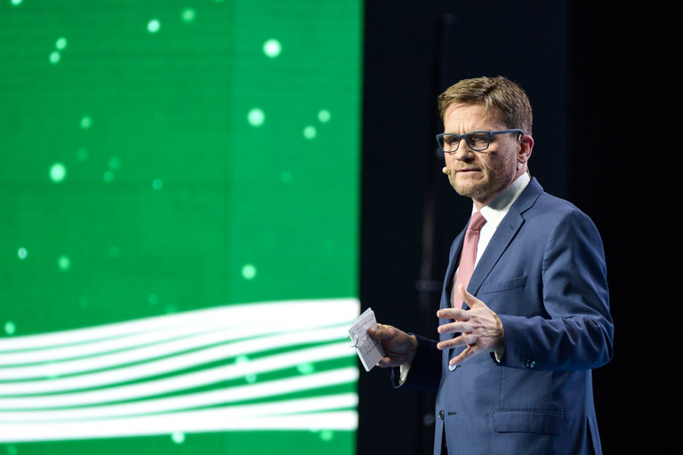 Keynote, Day 1: Gordon Birrell, Upstream Chief Operating Officer-Production, Transformation & Carbon, BP, EMBRACING CHANGE, ADVANCING ENERGY, STRENGTHENING OUR PARTNERSHIPS image