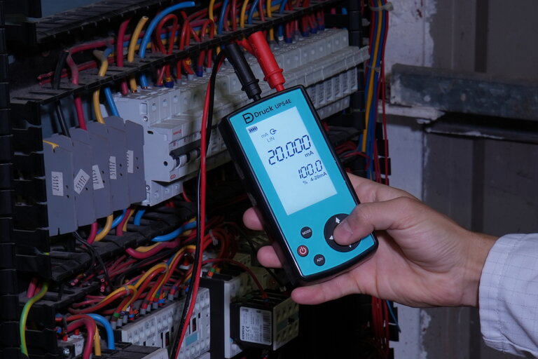 UPS4E Application Image